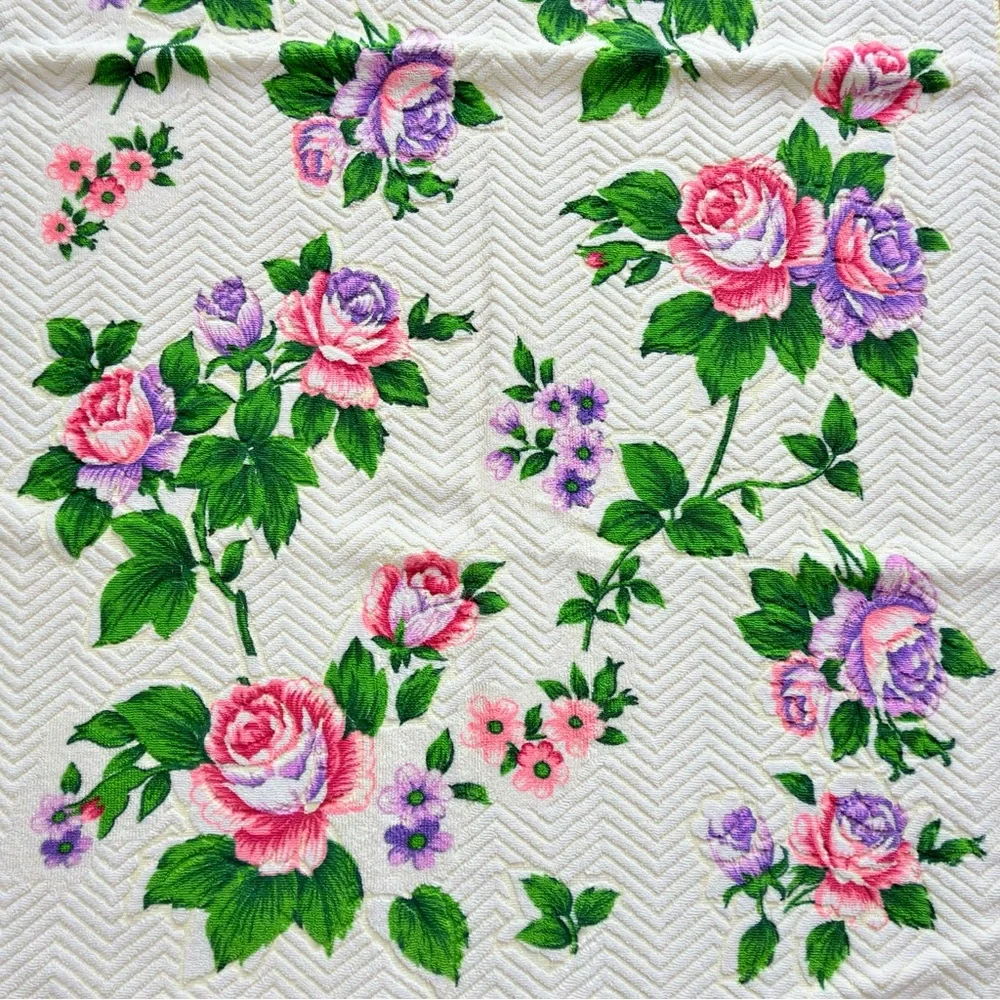 Vintage Floral Rose Patterned Towel NWOT